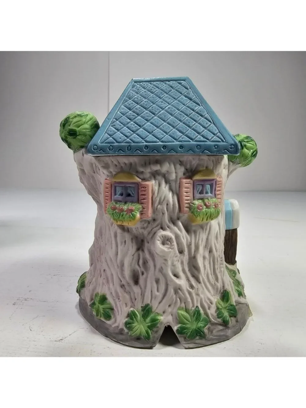 Easter Jubilee Porcelain Bunny House Flower Shop Treehouse w/ Box Vintage Kmart